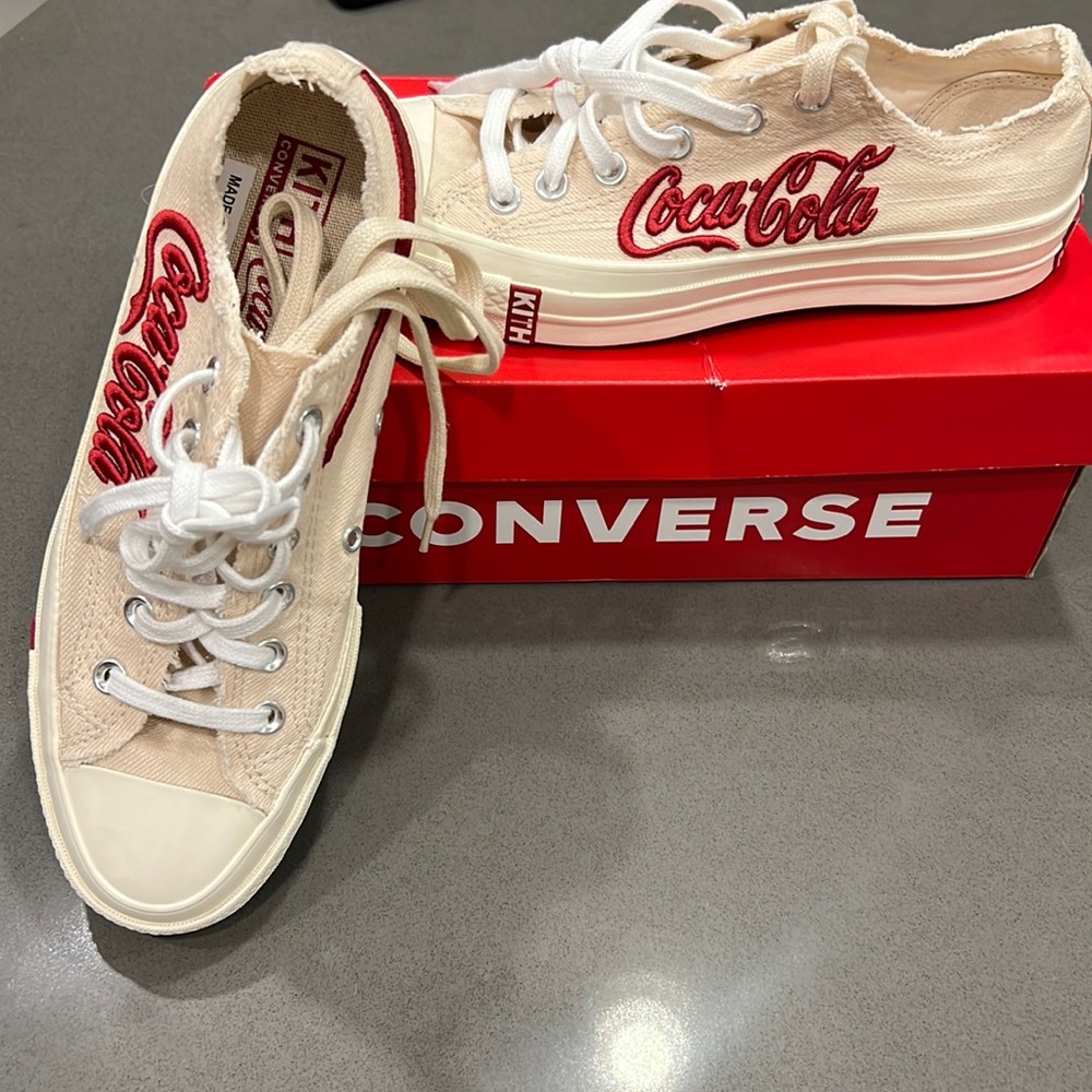 Converse Chuck 70  low “Kith Coca-Cola White” size 9 woman’s